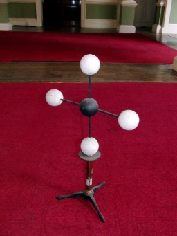 Hofmanns original molecular model